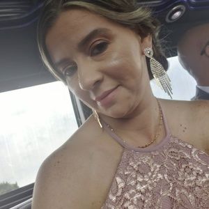 Meet your Posher, Sabrina